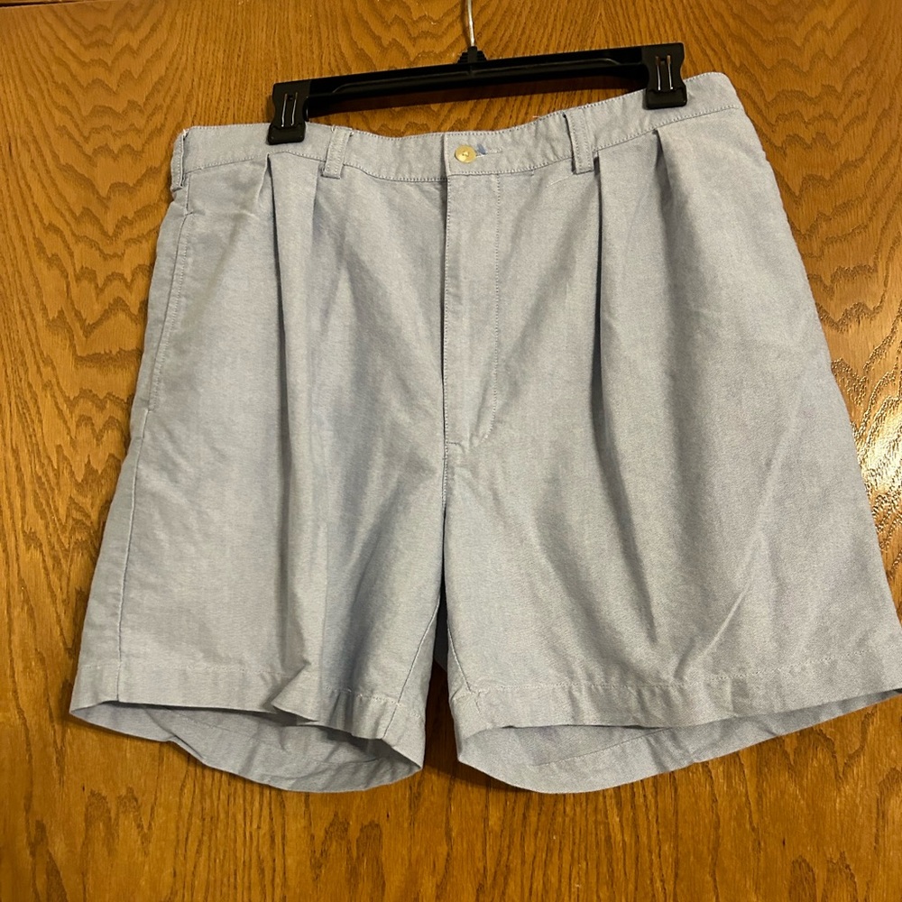 Polo by Ralph Lauren men’s size 35 Chambray Pleated shorts
